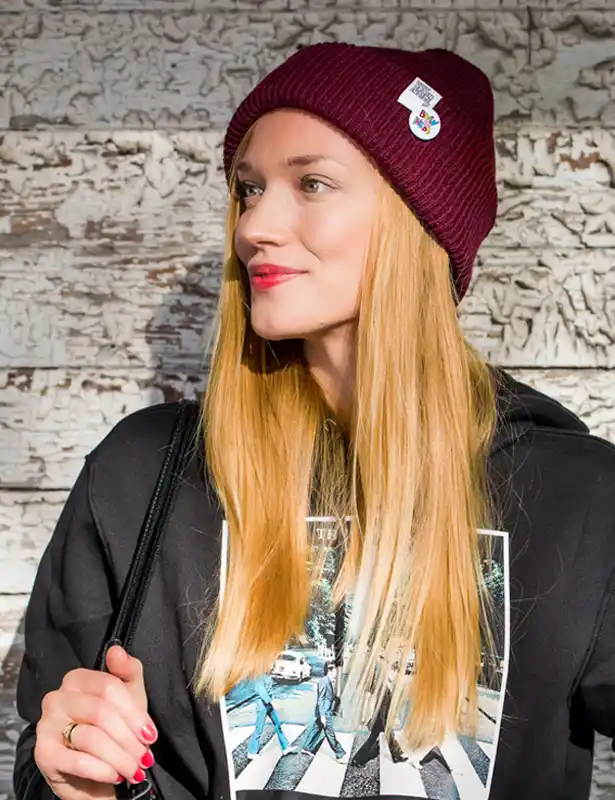 Czapka wywijana logo kolorowe "Bordo" 57 główne bordowa beanie