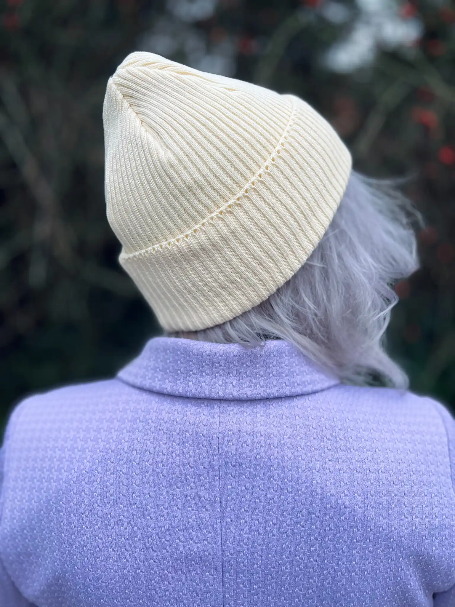 Czapka beanie z bawełny logo kolorowe "Ecru" 113 jasna bawelniana beanie zimowa