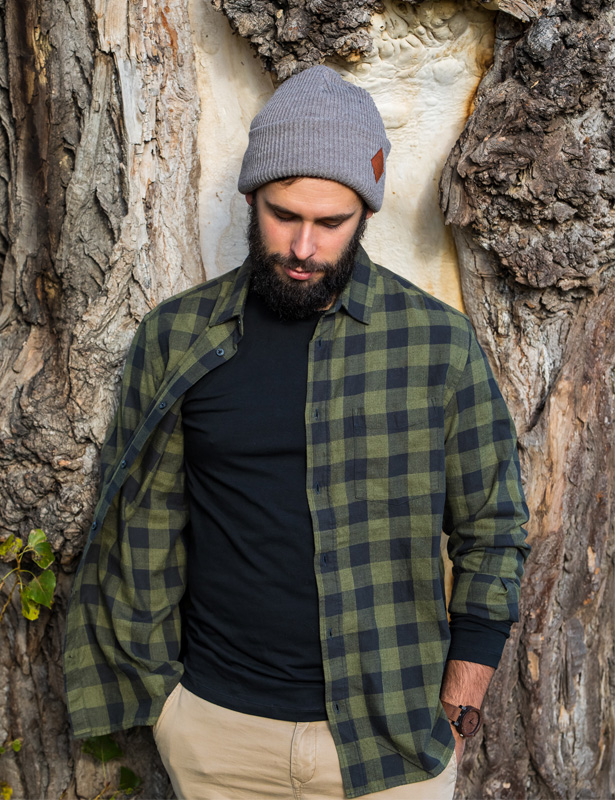 Męska czapka beanie logo ekoskórka "Ciemny beż" 30 kawaowa czapka meska na jesien brain inside beanie