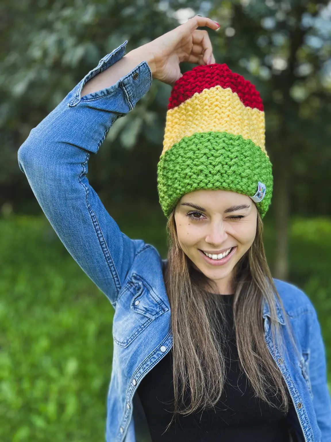 Czapka zimowa slouchy NEVERLAND "Reggae" 98 kolorowa ciepla zimowa czapka