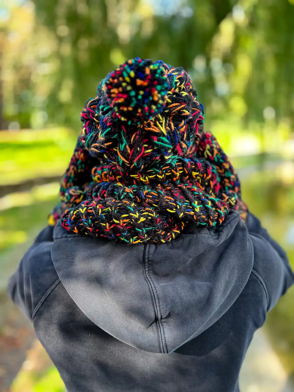 Męska czapka MERINO 66% "Czarne czerwienie" SMILE 10 kolorowa meska czapka