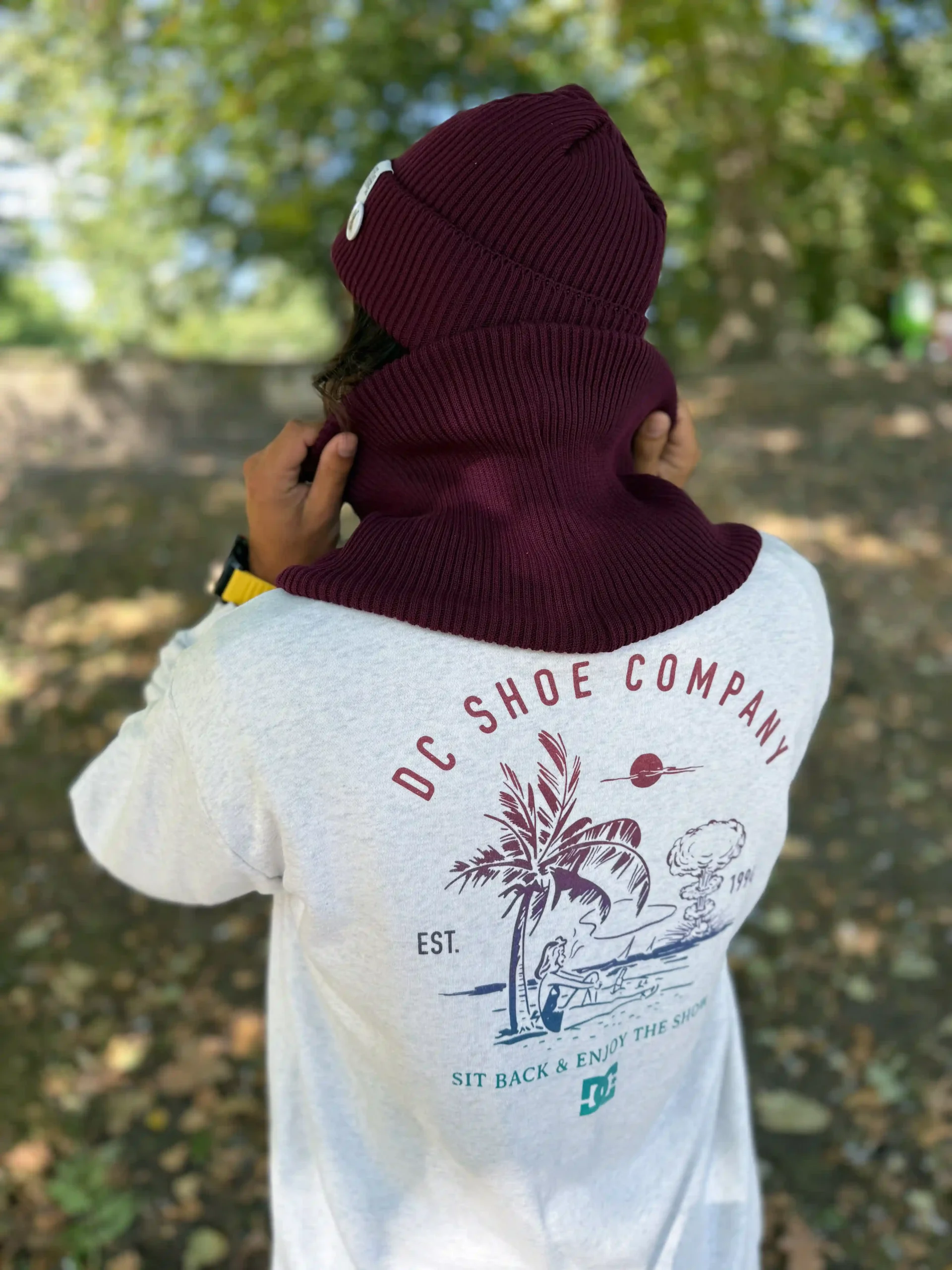 Męska czapka beanie z bawełny logo kolorowe "Bordo" 99 komin bawelniany meski scaled 1