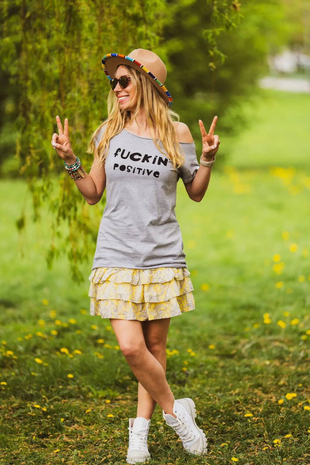 Szary t-shirt oversize Fuckin' positive 180 koszula oversize szara