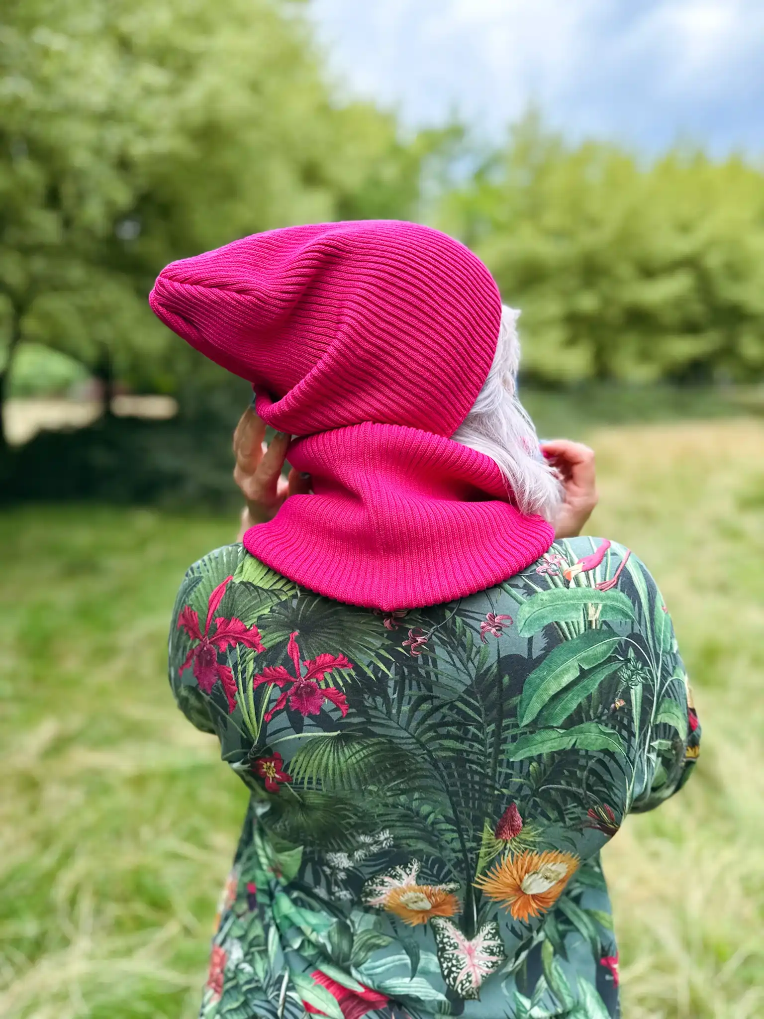 Luźna czapka z bawełny logo kolorowe "Malina" 87 malinowa czapka bawelniana
