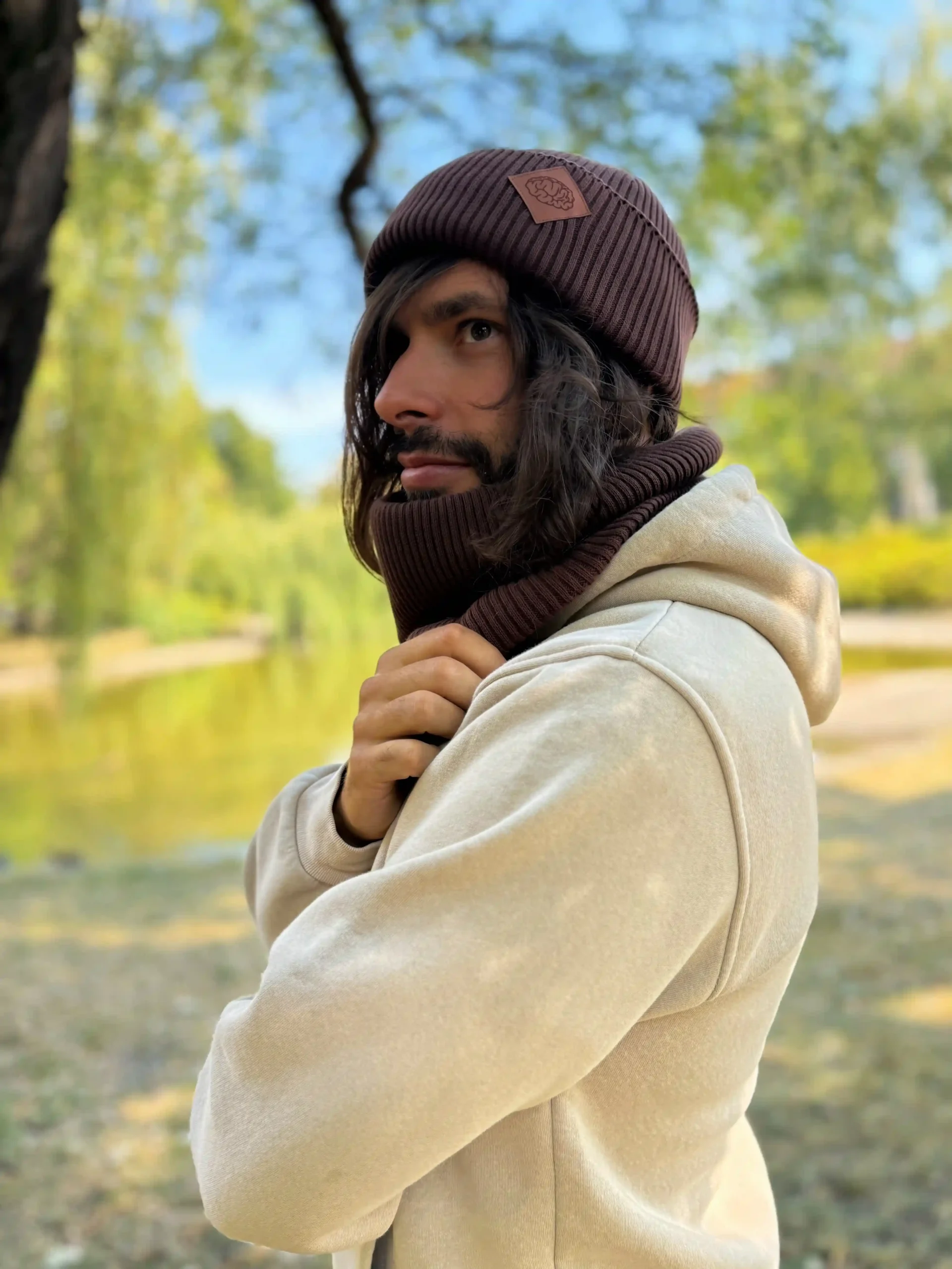 Męska bawełniana czapka beanie logo ekoskórka "Brąz" 54 meska czapka beanie scaled 2