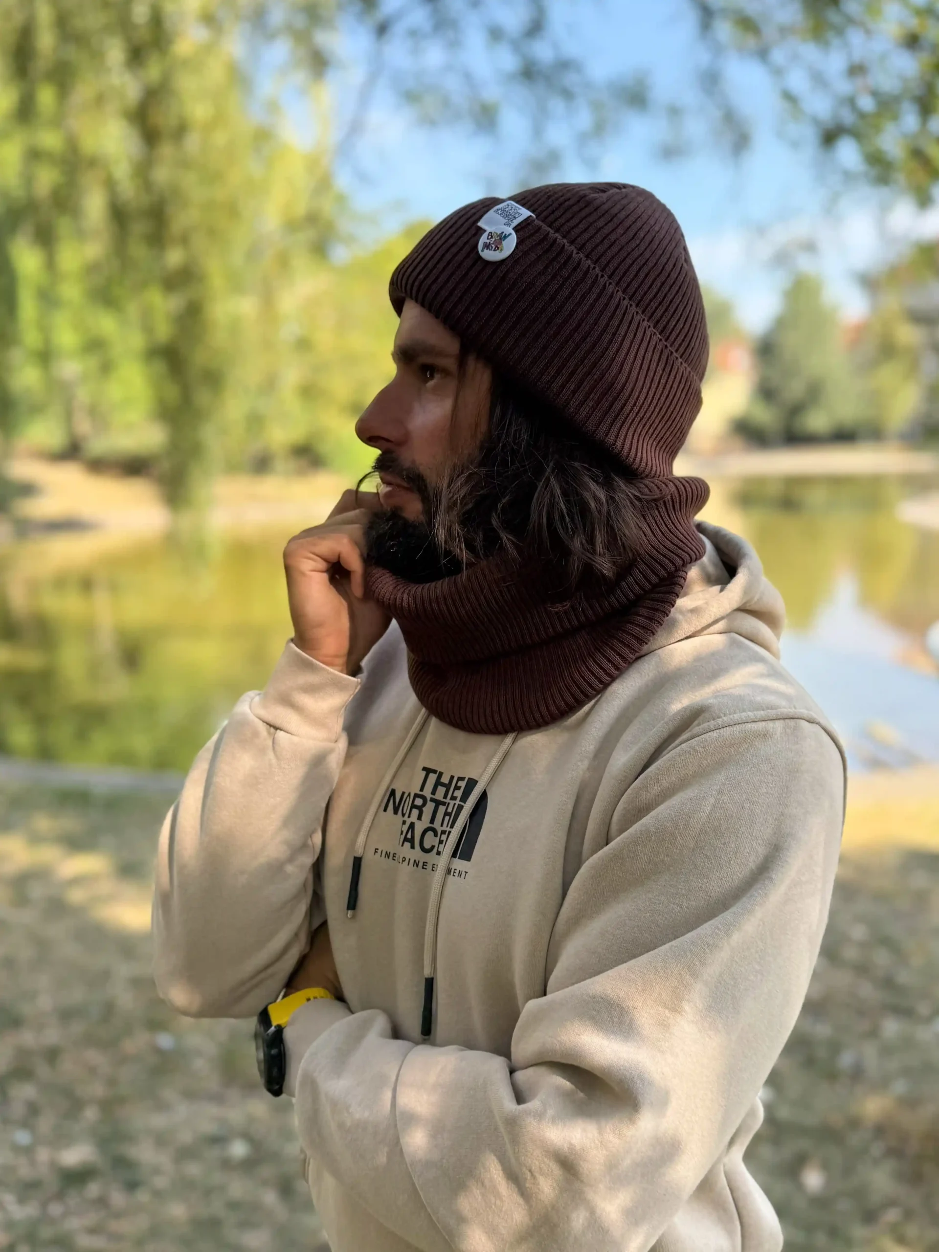 Męska czapka beanie z bawełny logo kolorowe "Brąz" 61 meski szal bawelna scaled 1