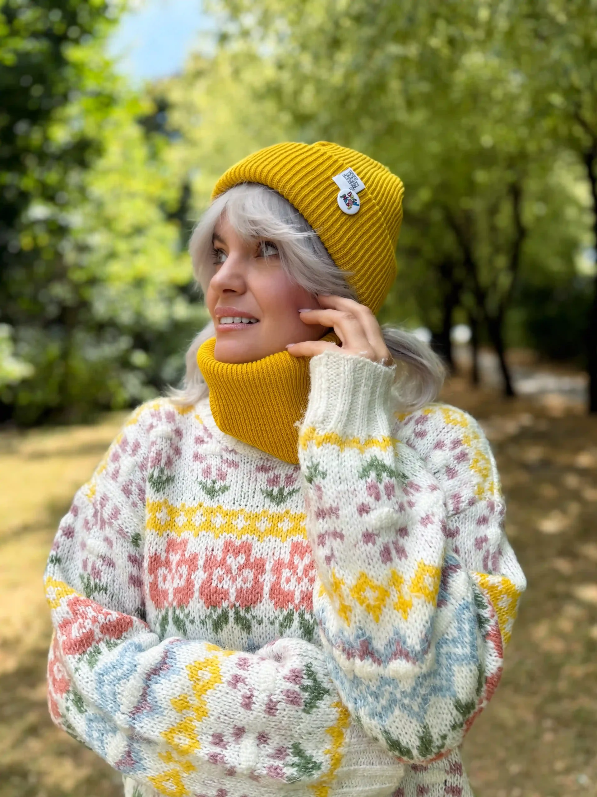 Czapka wywijana logo kolorowe "Miodowa musztarda" 34 musztardowa czapka beanie do codziennych stylizacji scaled 1