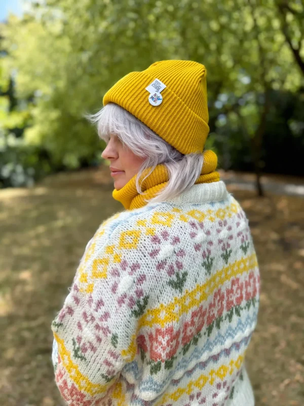 musztardowy komin na szyje unisex scaled 1