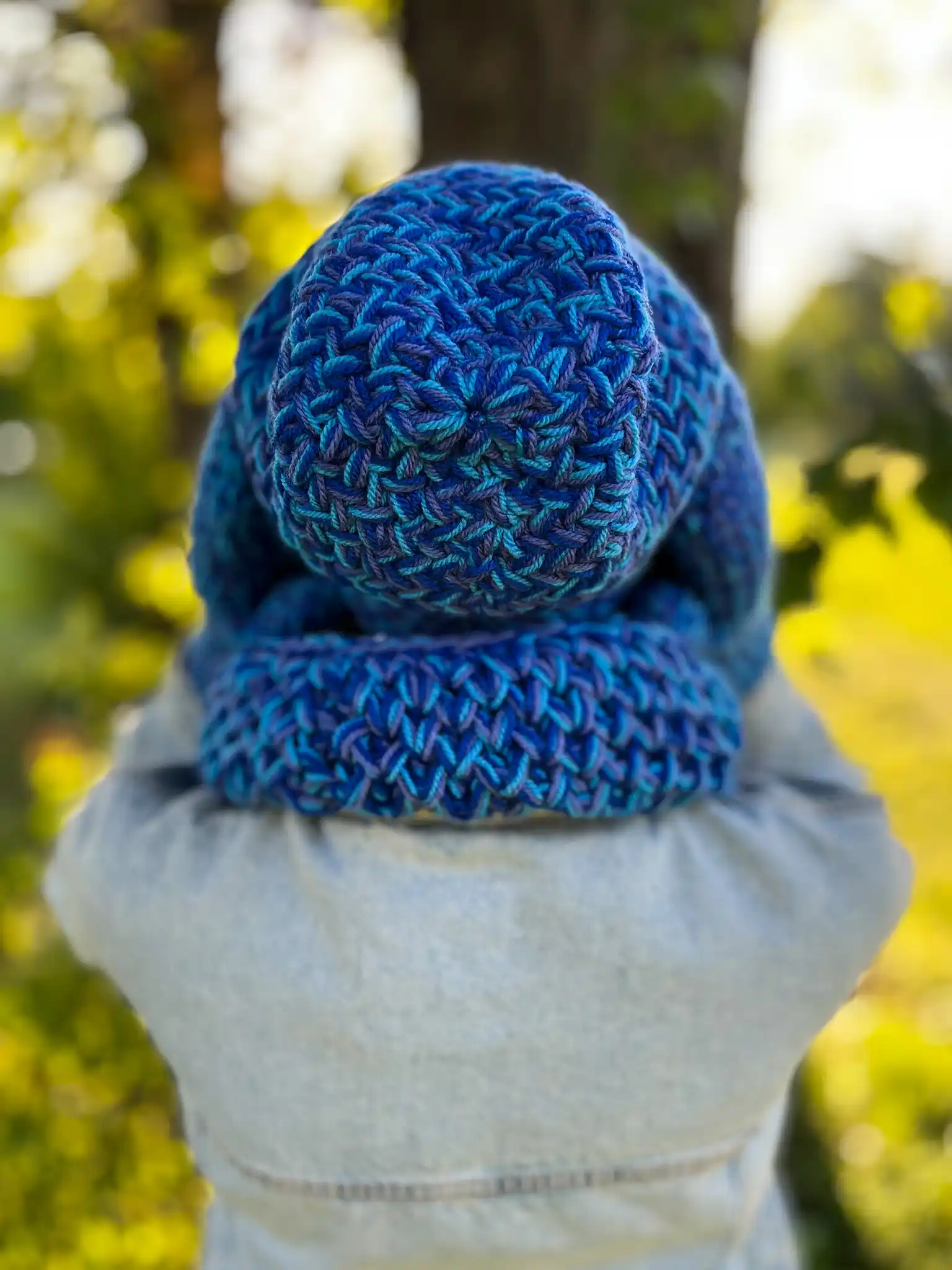 Czapka MERINO 66% "Niebieskości" EXPLORER 140 niebieska cieniowana czapka unisex