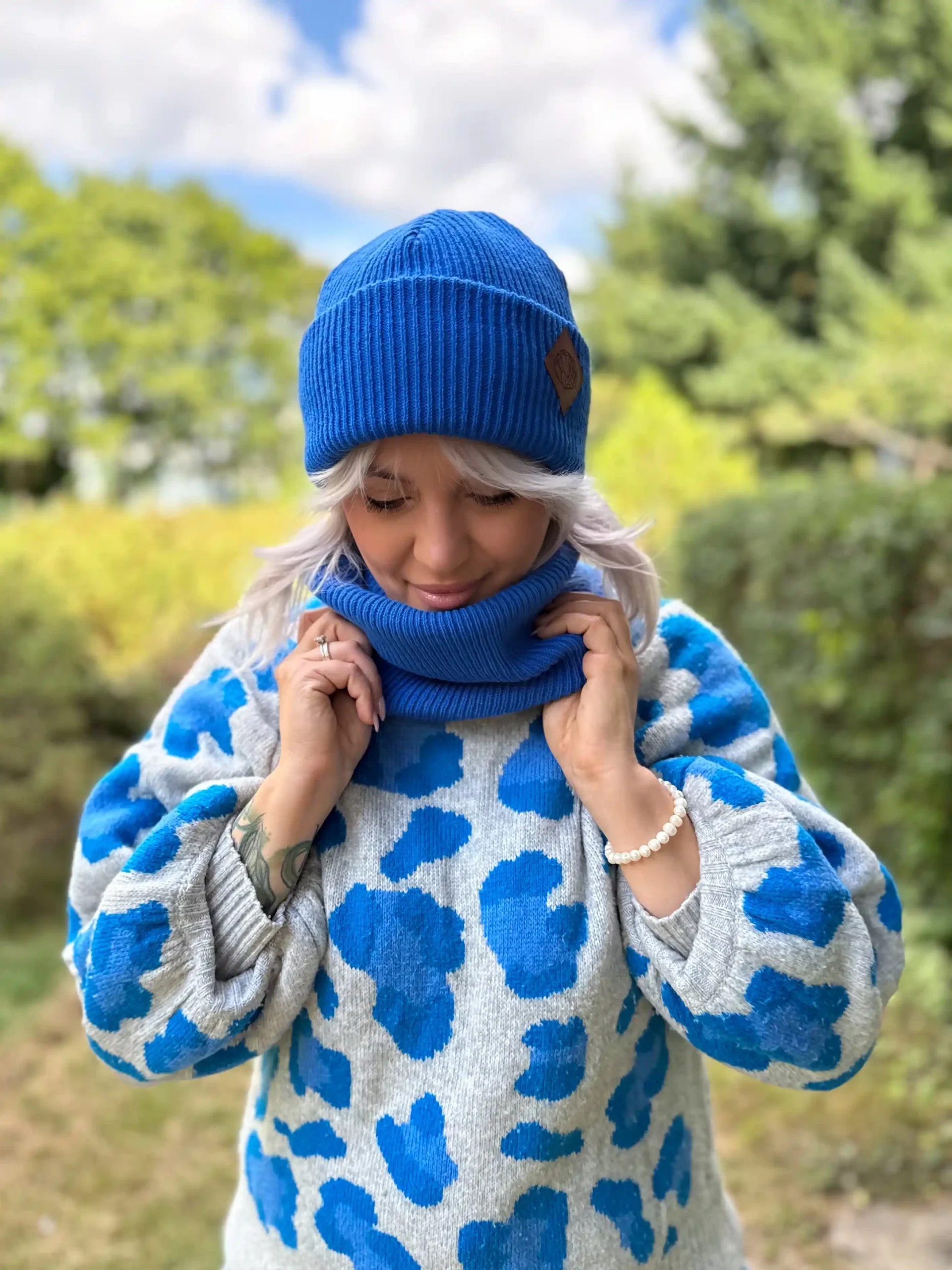 Czapka beanie logo ekoskórka "Niebieski Kobalt" 97 niebieski komin męski