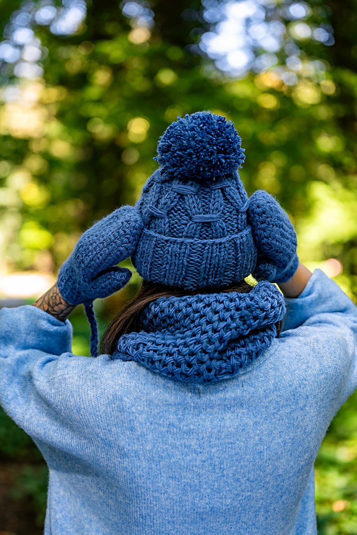 Czapka MERINO Neverland "Ciemny niebieski" + podszewka JEDWAB 29 rekawiczki na sznurku merino