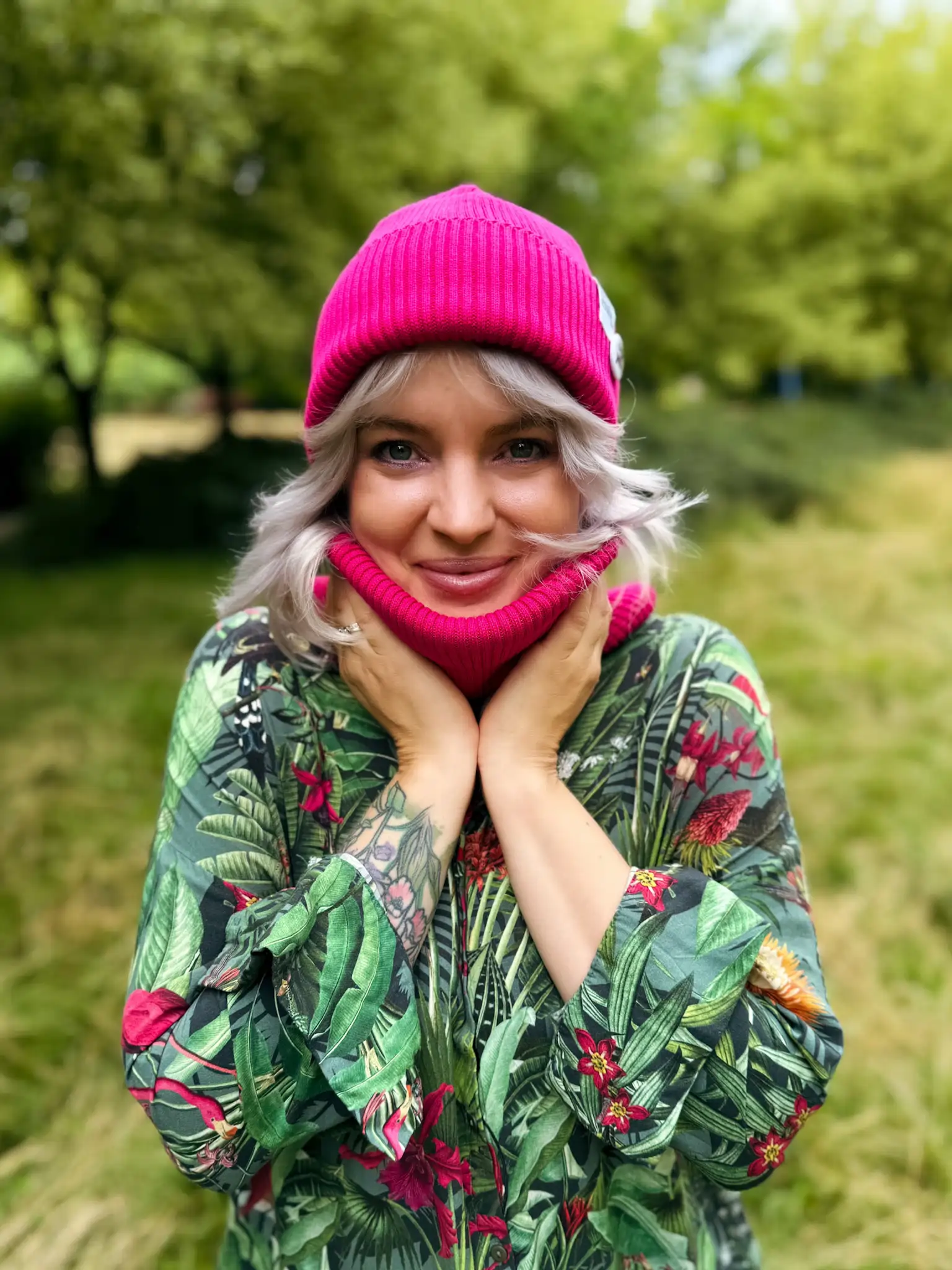 Czapka beanie z bawełny logo kolorowe "Malina" 153 rozowa beanie