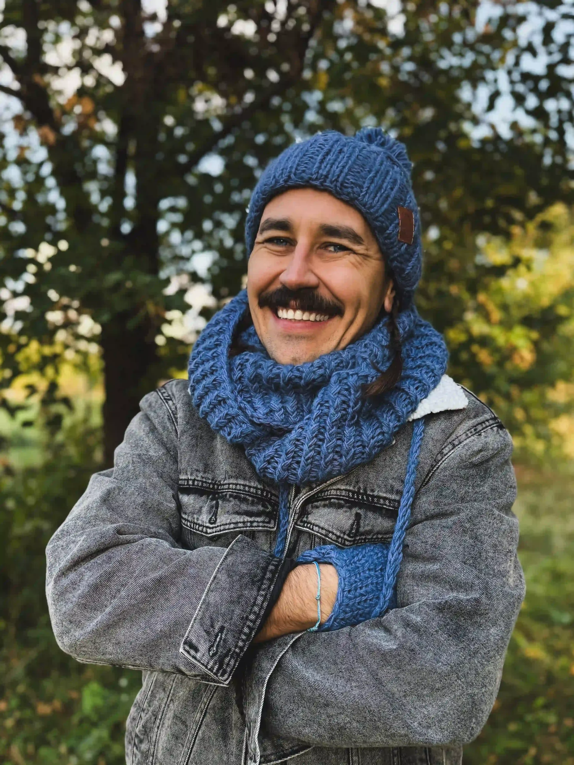 Męski komin MERINO "Ciemny niebieski" 109 seniorki czapka scaled 1