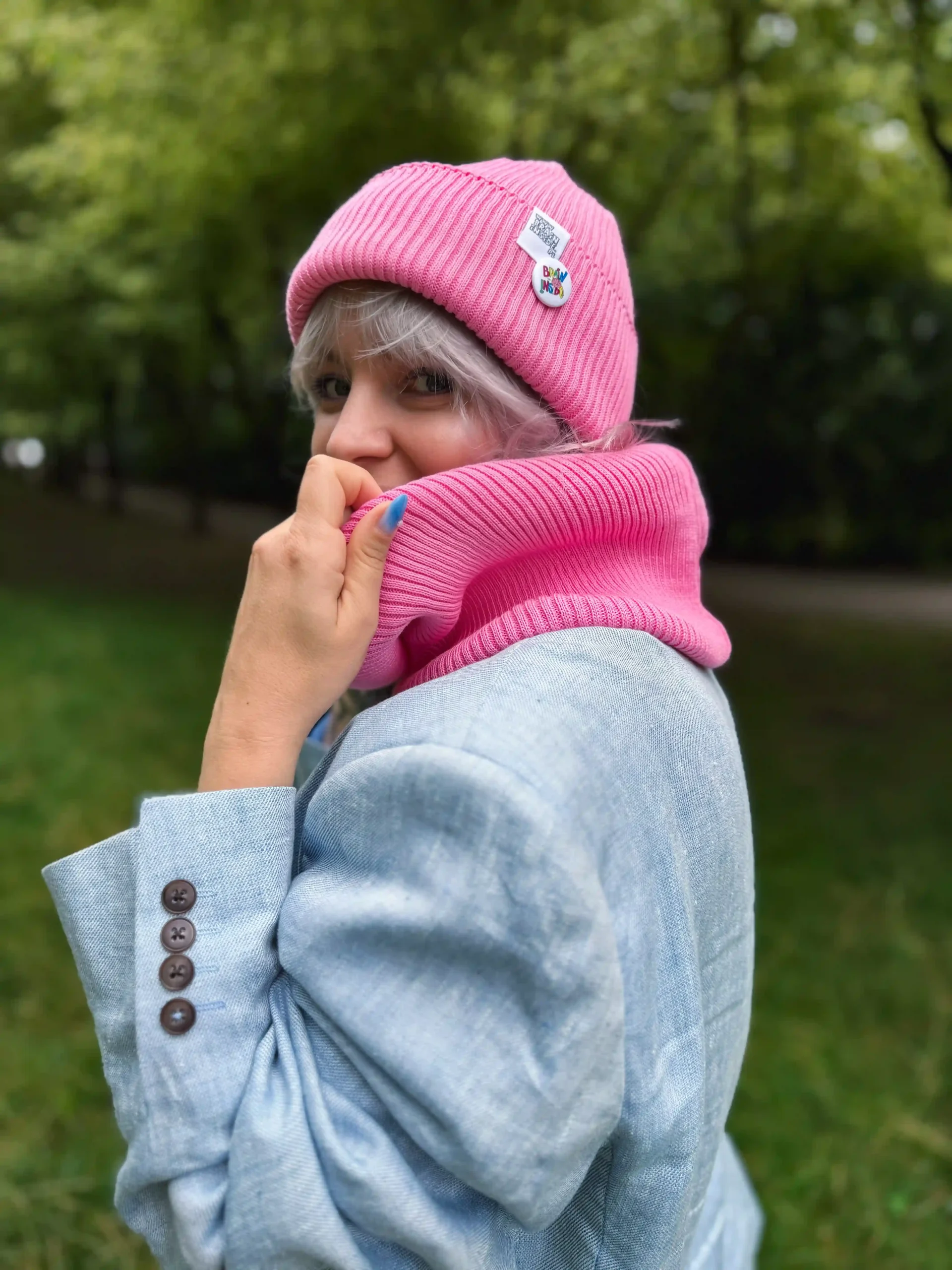 Czapka beanie z bawełny logo kolorowe "Różowy" 119 szalik rozowy bawelna scaled 1