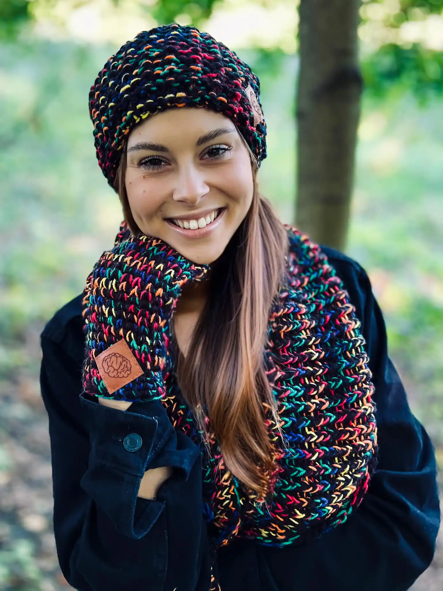 Komin MERINO 66% "Czarne czerwienie" 49 welniany komin robiony na drutach