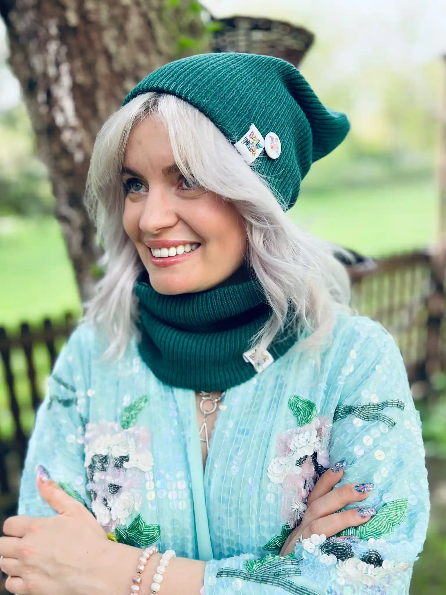 Czapka slouchy logo kolorowe "Zielony" 123 zielona Mufka na szyje