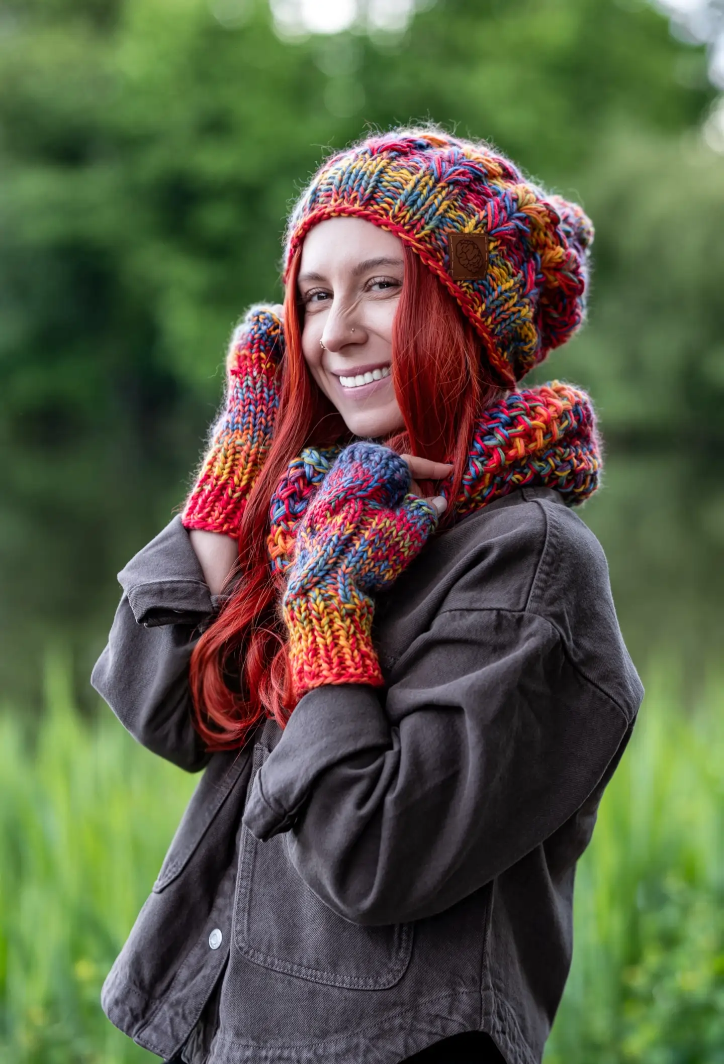 Czapka MERINO Smile "Przygaszone Czerwienie" + podszewka BAWEŁNA 68 czapka damska z pomponem