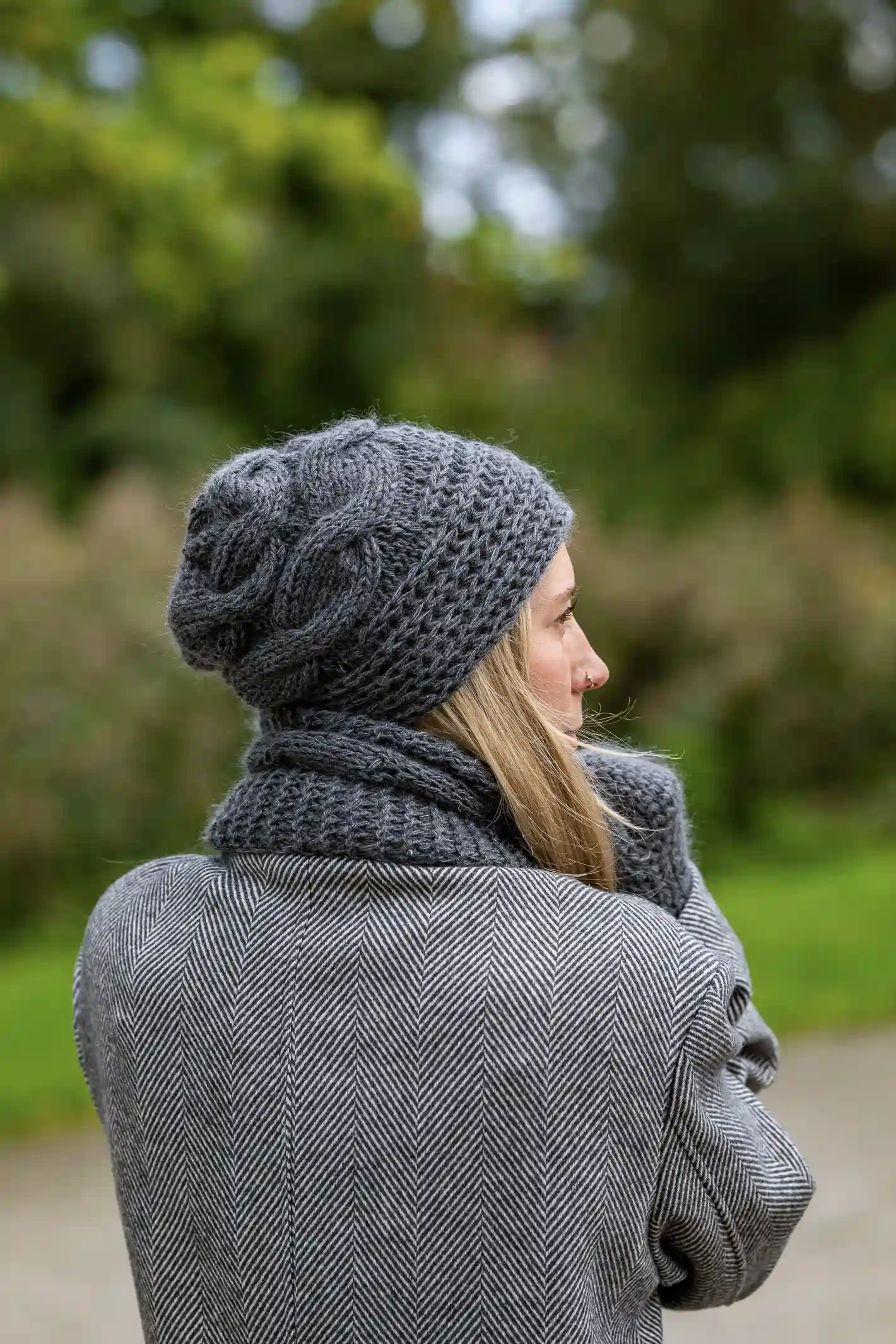 Czapka MERINO 67% This is it "Ciemny Szary" 156 czapka nie niszczy włosów