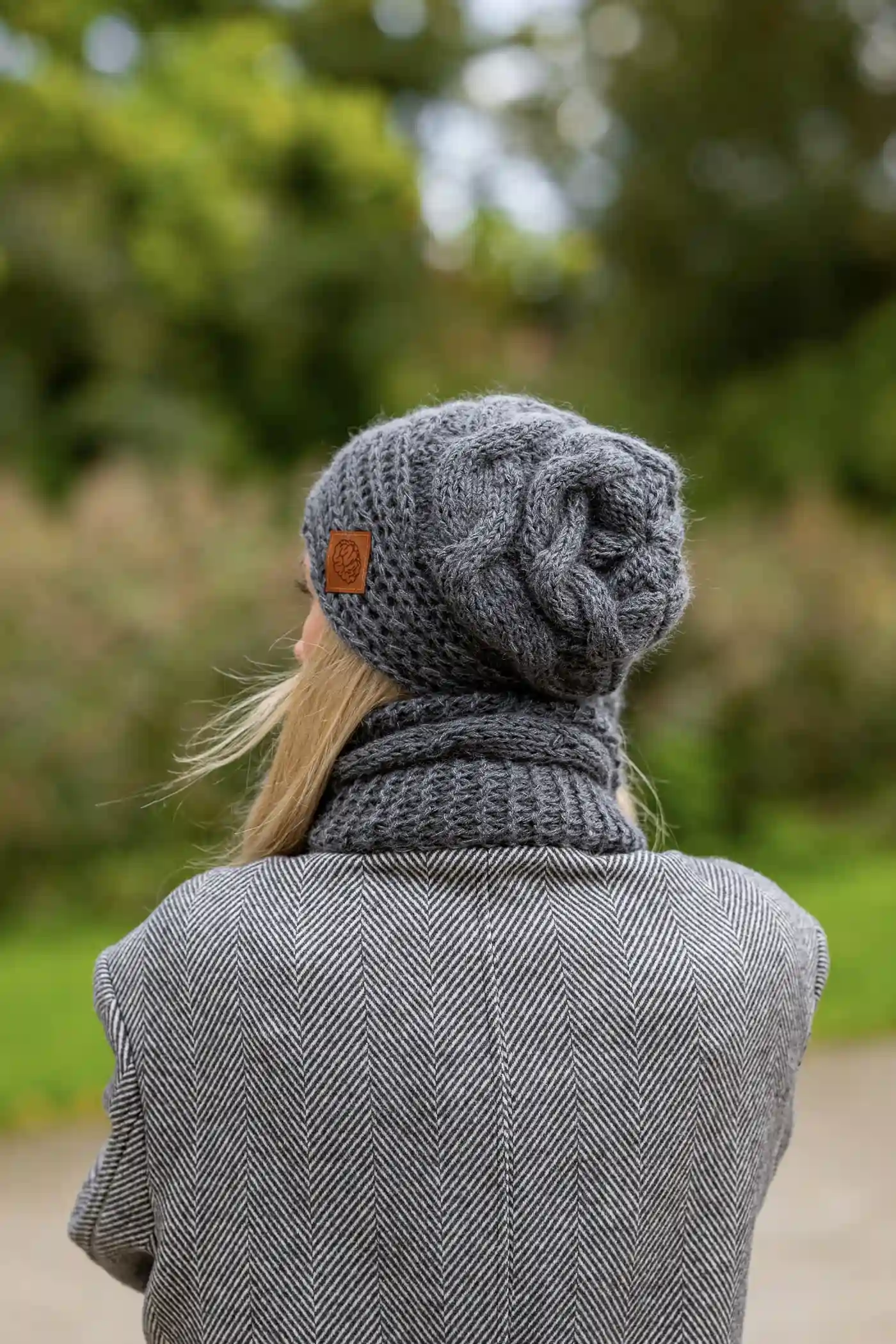 Czapka MERINO 67% This is it "Ciemny Szary" 158 czapka niepsująca fryzurę