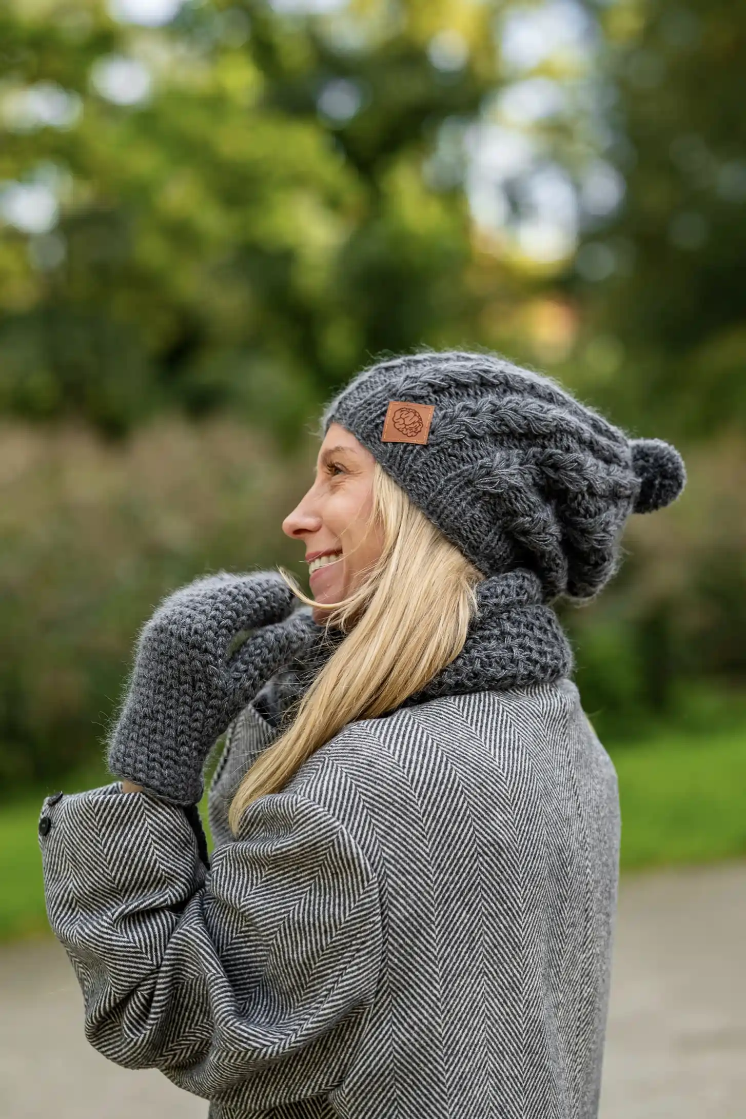 Mały komin MERINO 67% "Ciemny Szary" 54 czapka smerfetka merino