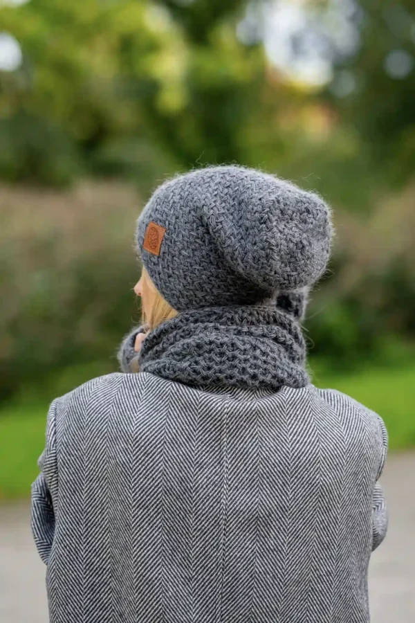 Mały komin MERINO 67% "Ciemny Szary" 13 czapka smerfetka z alpaki