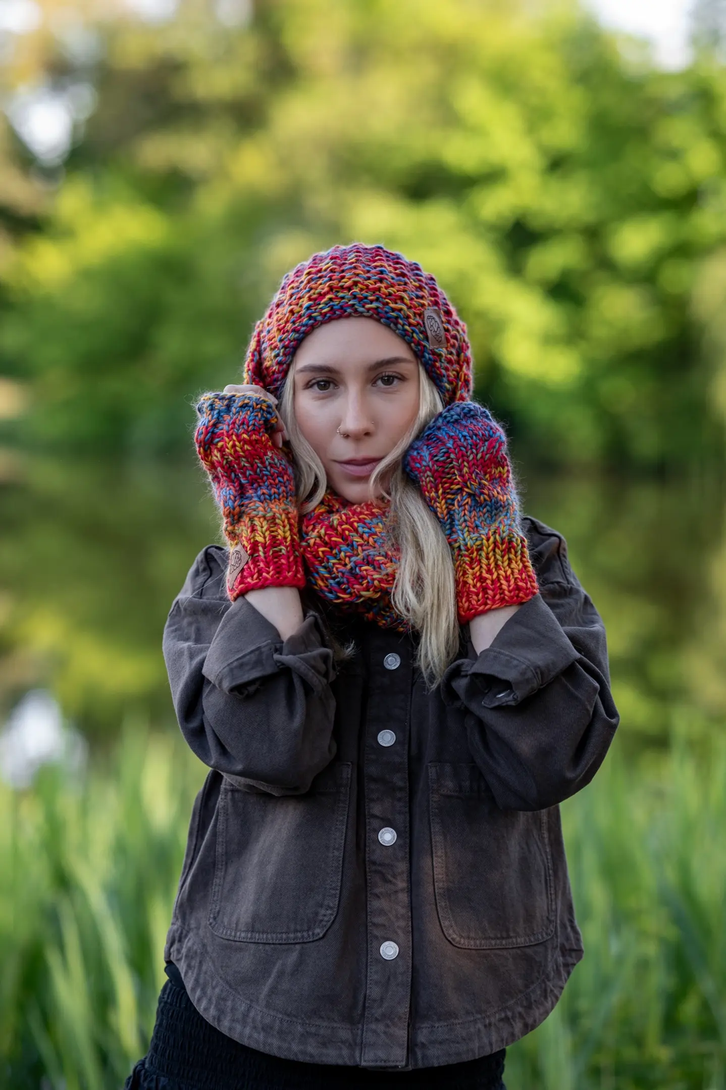 Czapka MERINO Neverland "Przygaszone Czerwienie" + podszewka BAWEŁNA 22 czapka smerfetka z podszewką