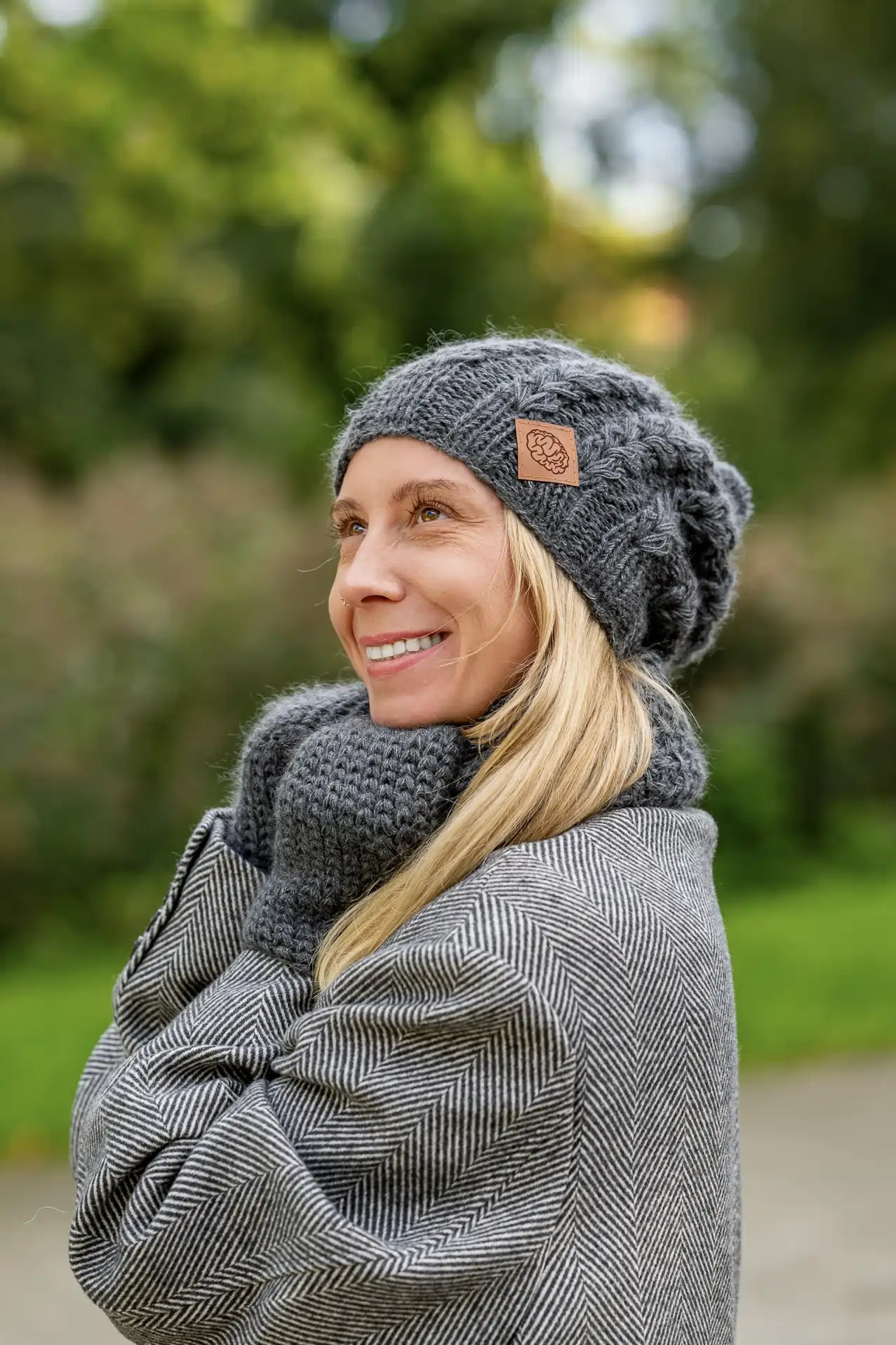 Czapka MERINO Smile "Ciemny Szary" + podszewka JEDWAB 33 czapka smile damska