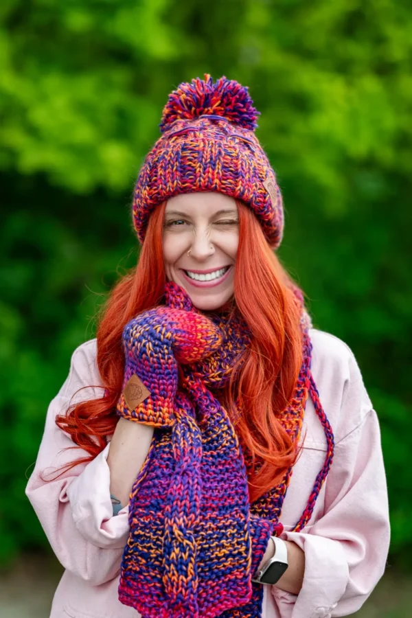 Rękawiczki MERINO 100% "Fiolety" 25 czapka z wielkim pomponem merino