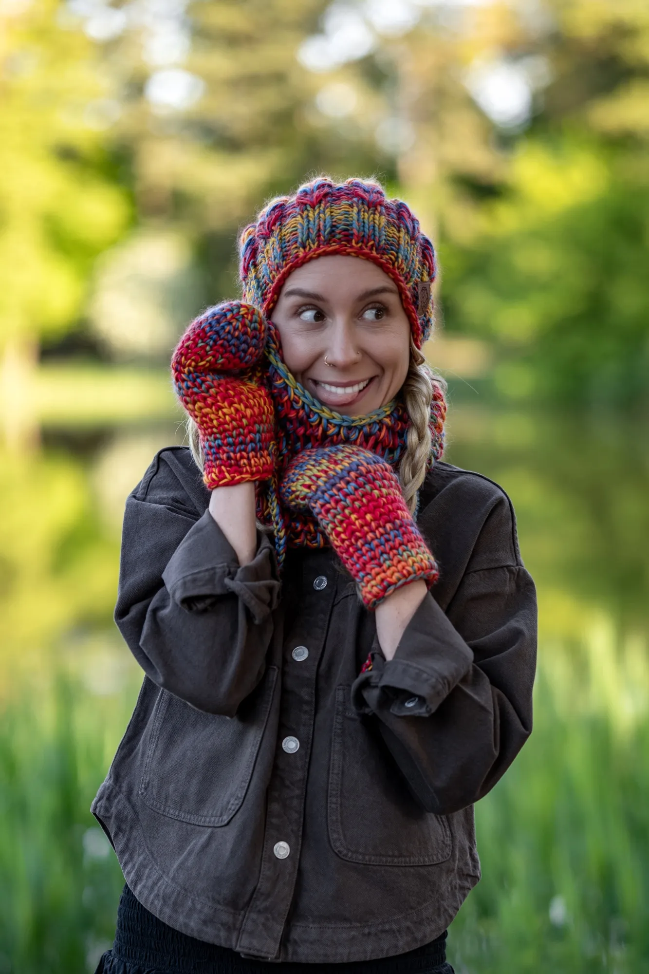 Czapka MERINO Smile "Przygaszone Czerwienie" + podszewka BAWEŁNA 64 kolorowe rękawiczki merino