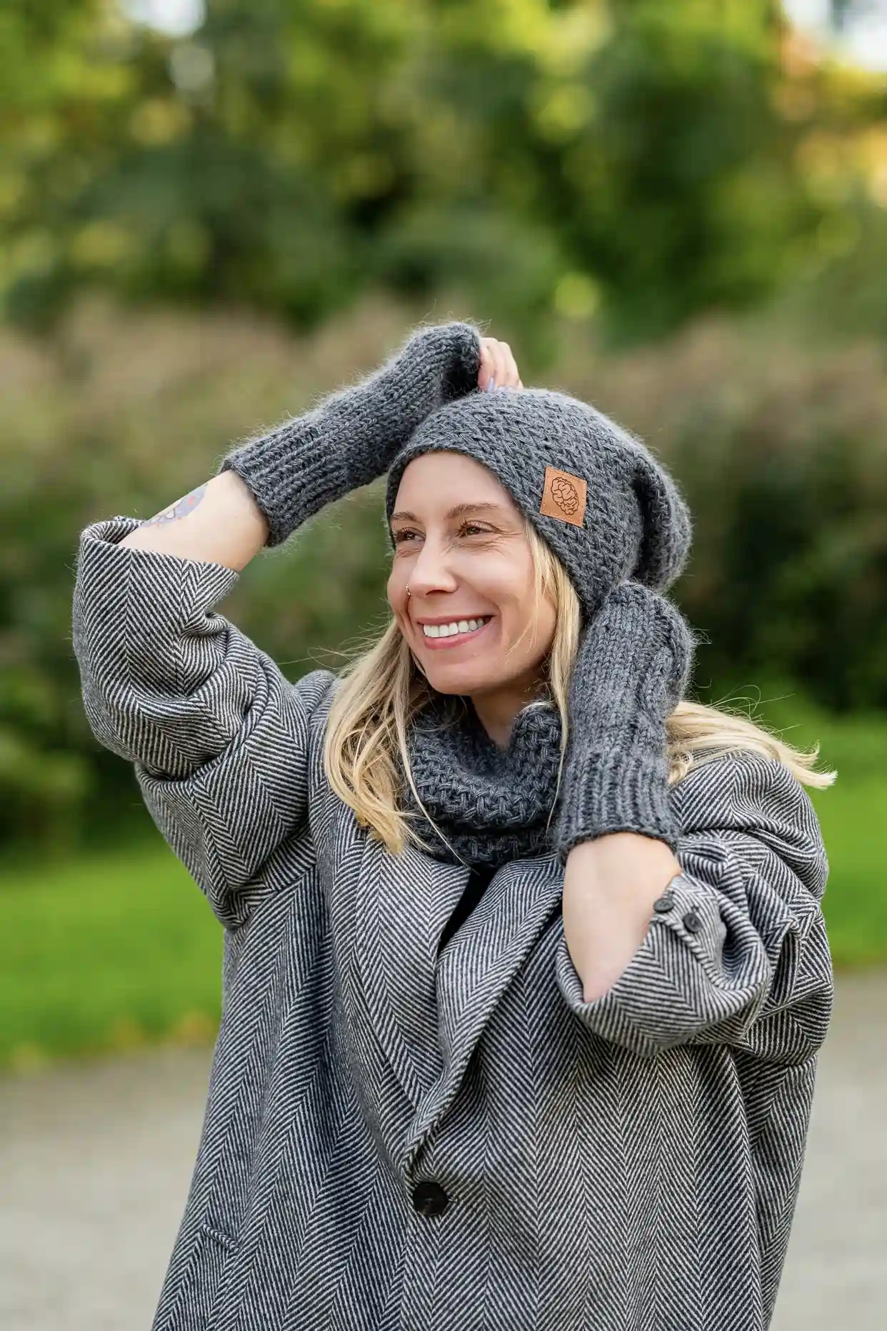 Czapka MERINO 67% "Ciemny Szary" EXPLORER 49 merino czapka i rękawiczki