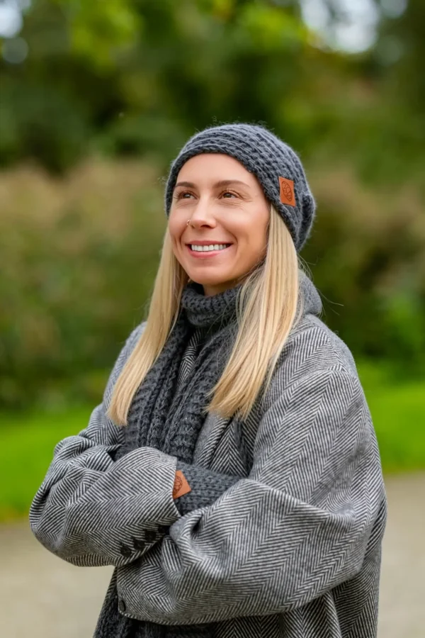 modna czapka merino