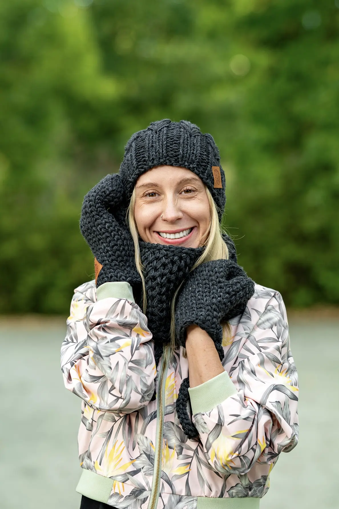 Mały komin MERINO 34% "Czarna Perła" 36 rękawiczki handmade damskie