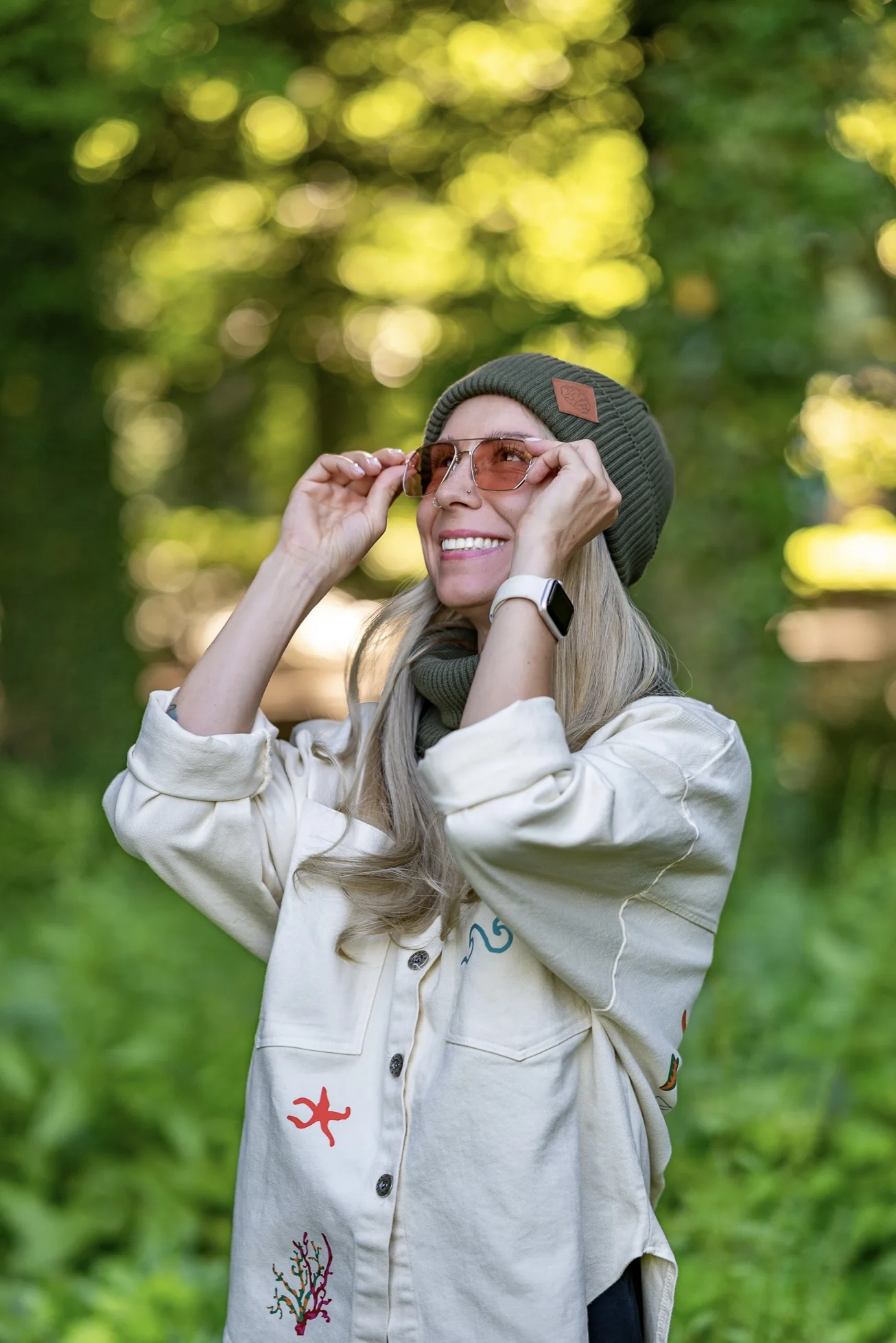 Bawełniana czapka wywijana logo ekoskórka "Khaki Ciemny Zielony" 207 zielona czapka beanie