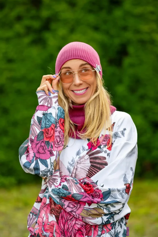Damska luźna czapka MERINO logo kolorowe "Palona Malina" 14 Facetune 23 08 2026 21 29 02