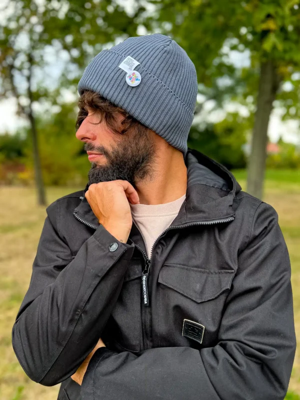 Męska czapka beanie z bawełny logo kolorowe "Ciemny szary" 15 Stylowa męska beanie, wykonana z bawełny