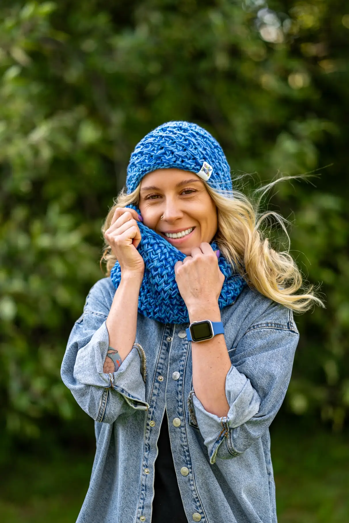 Czapka MERINO 100% ,,Niebieskości" HOPE + podszewka BAWEŁNA 26 czapka bez pompona