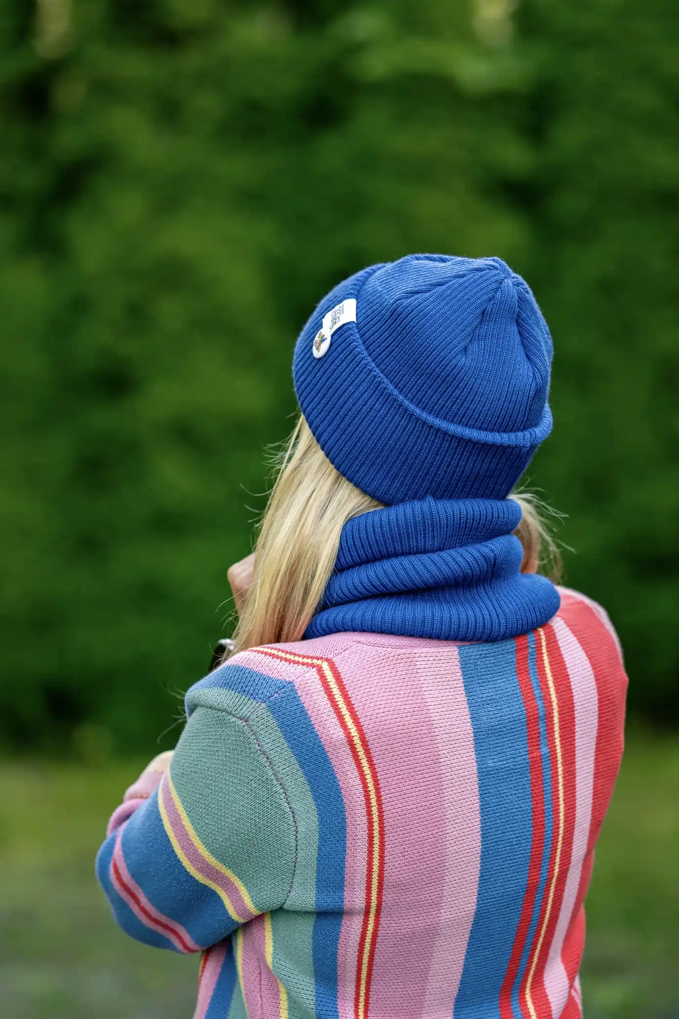 Beanie MERINO logo kolorowe "Niebieski Kobalt" 24 czapka kobaltowa damska