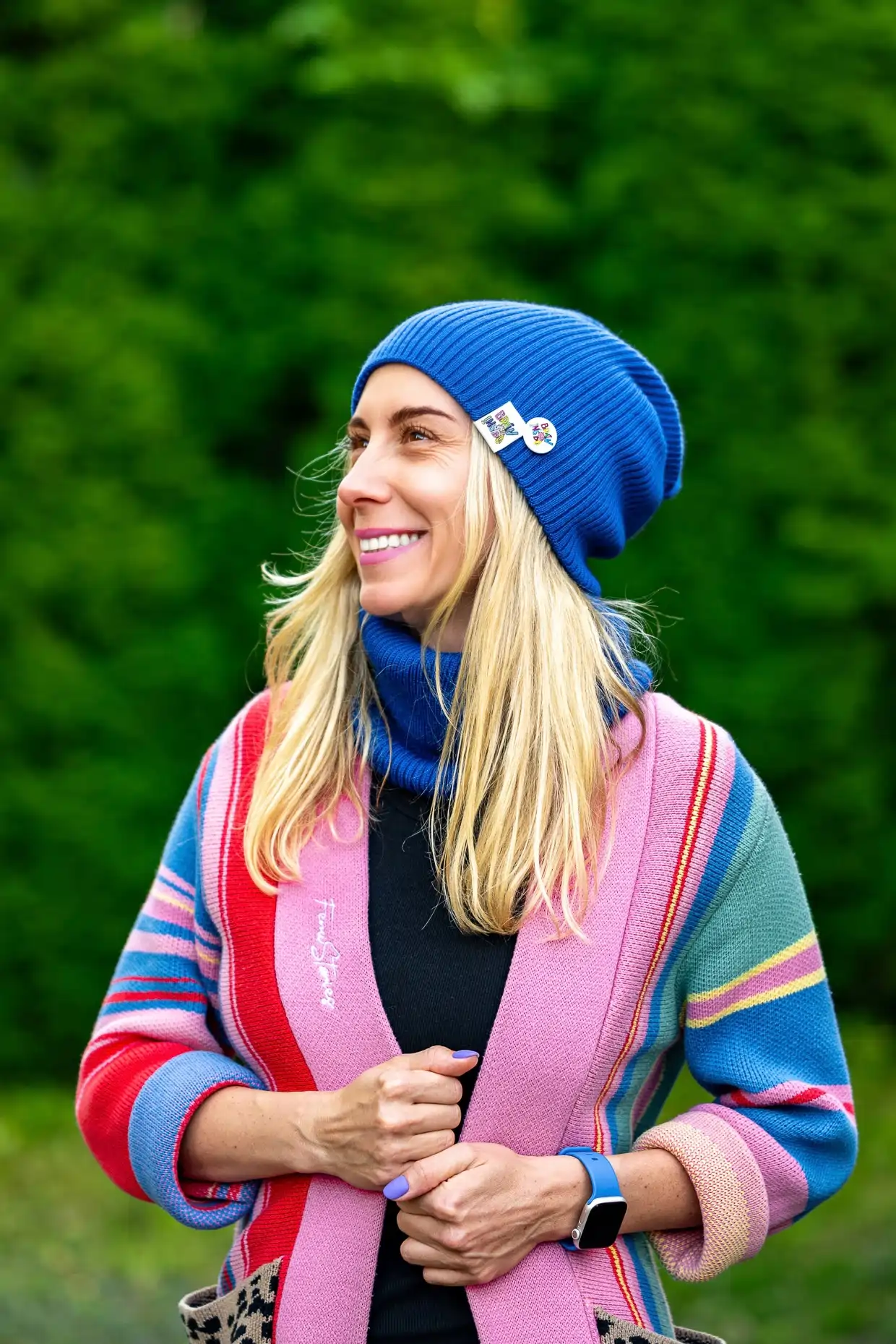 Czapka slouchy MERINO logo kolorowe "Niebieski Kobalt" 32 czapka komin kobalt