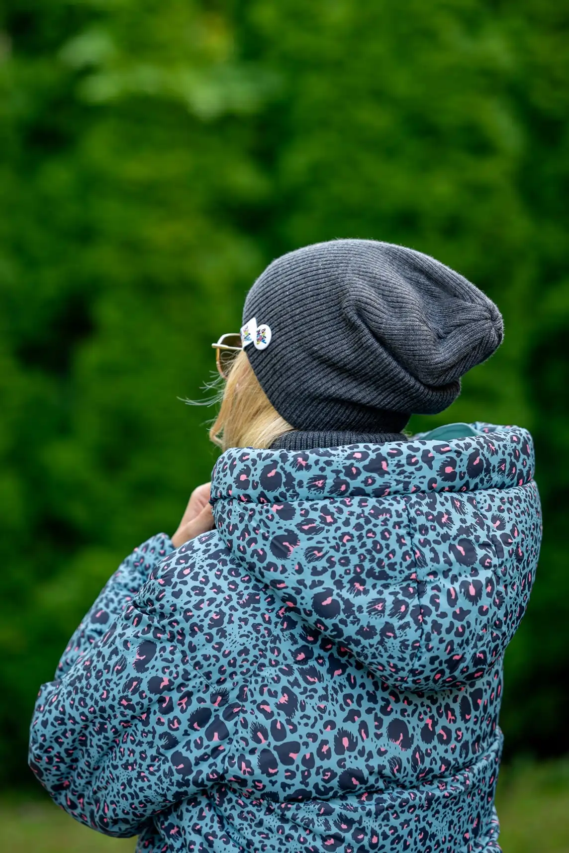 Damska czapka MERINO logo kolorowe "Ciemny Szary" 25 czapka z merino unisex