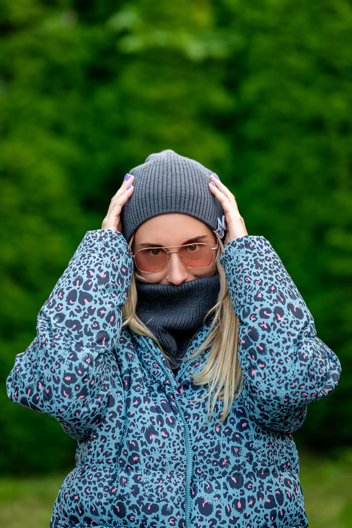 Damska czapka MERINO logo kolorowe "Ciemny Szary" 29 damski komplet merino