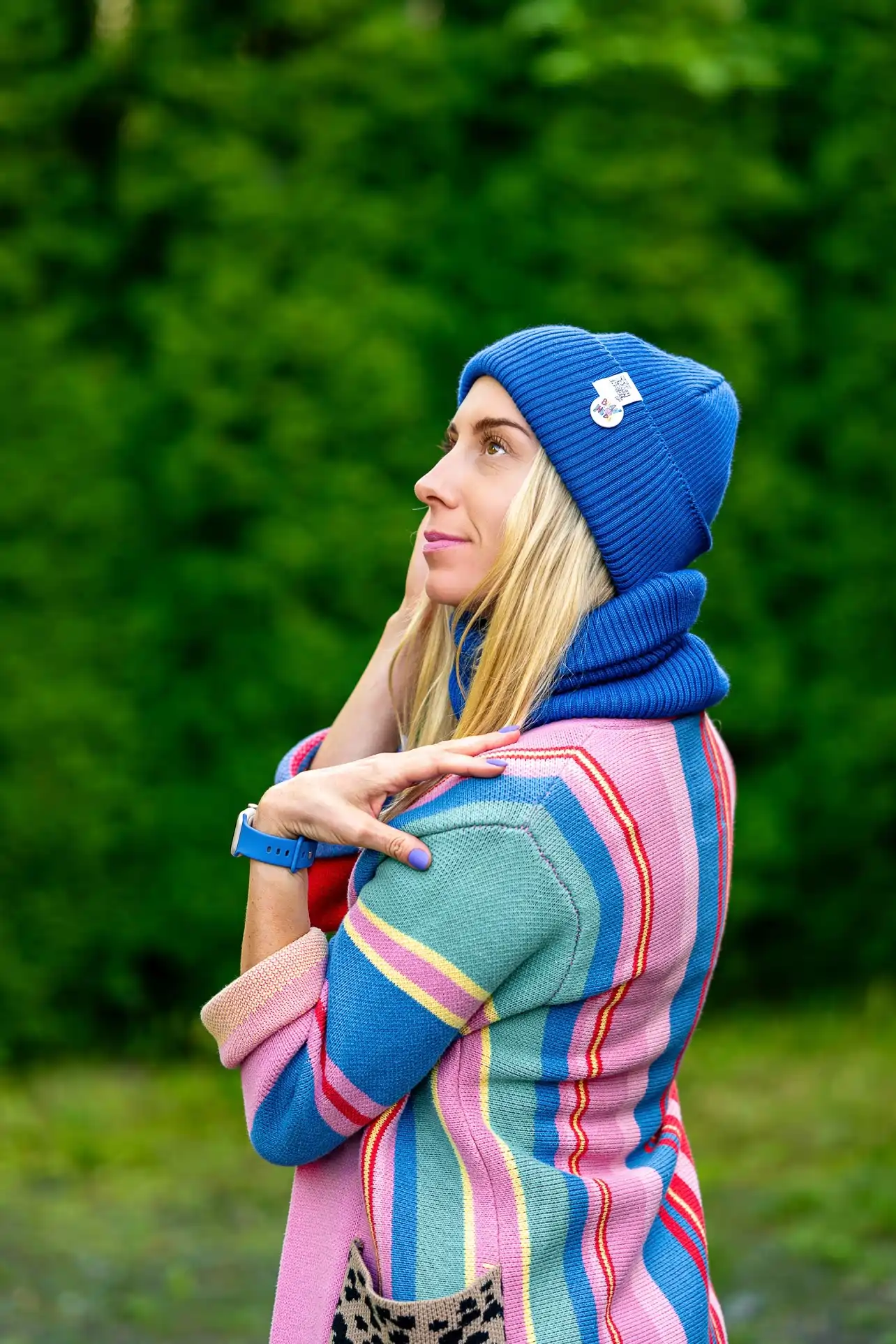 Beanie MERINO logo kolorowe "Niebieski Kobalt" 23 kobaltowy komplet zimowy