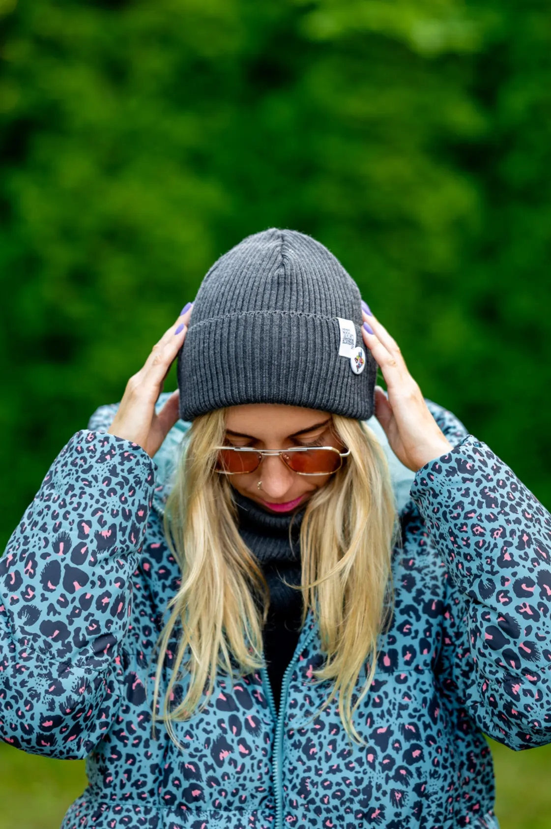 Czapka wywijana MERINO logo kolorowe "Ciemny Szary" 21 komplet na jesień merino