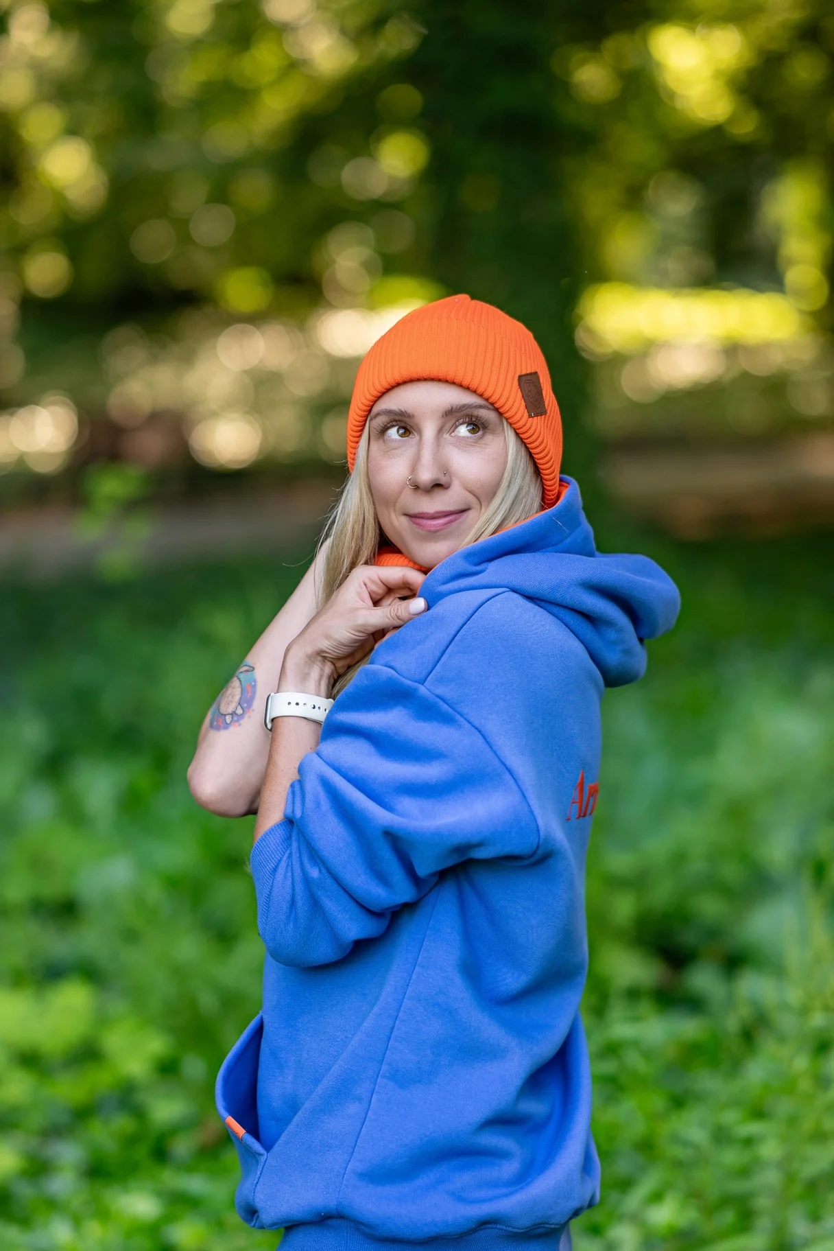 Bawełniana czapka beanie logo ekoskórka "Pomarańczowy" 234 ładna damska czapka