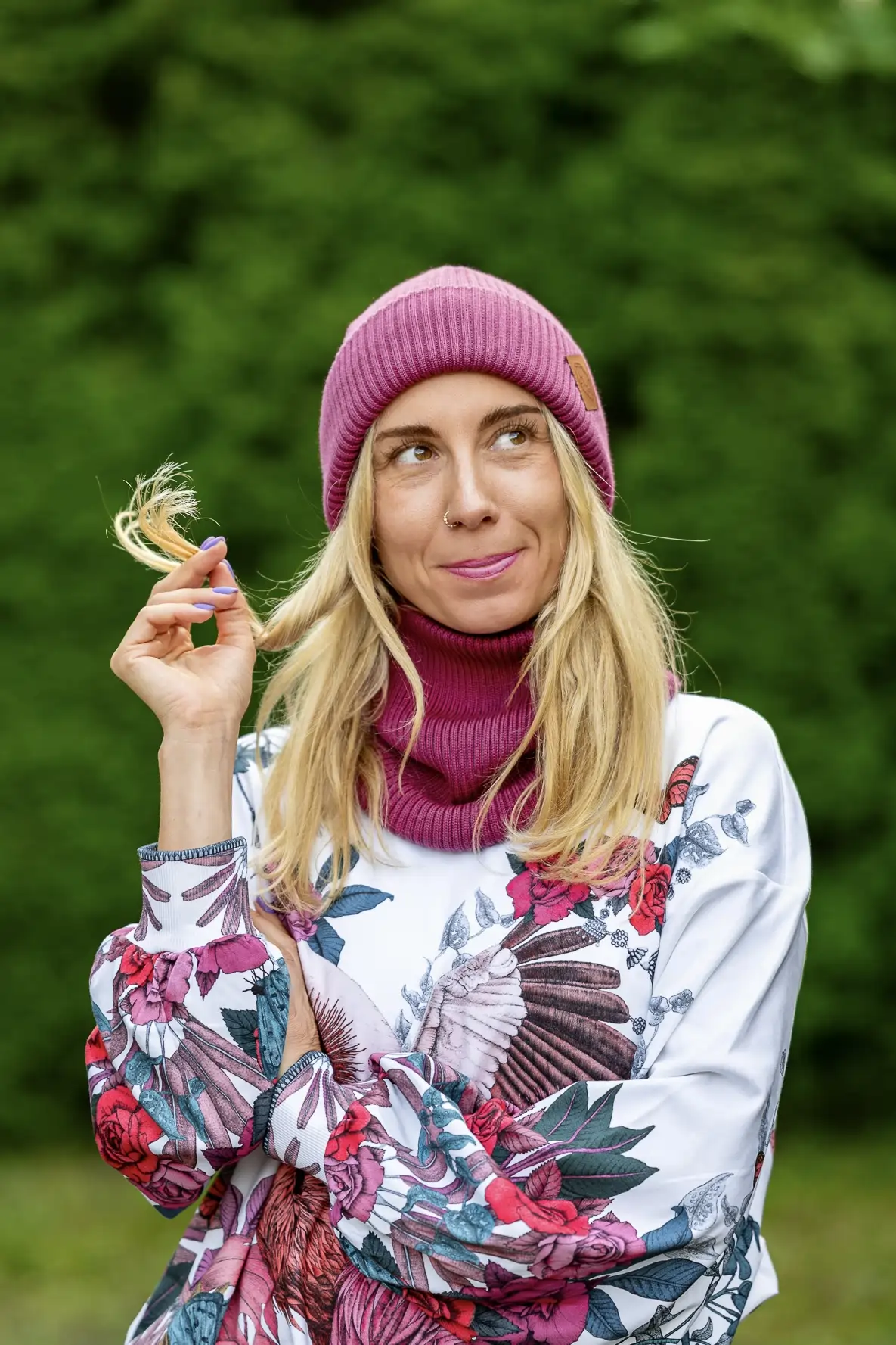 Czapka wywijana MERINO logo ekoskórka "Palona Malina" 33 malinowy komplet merino