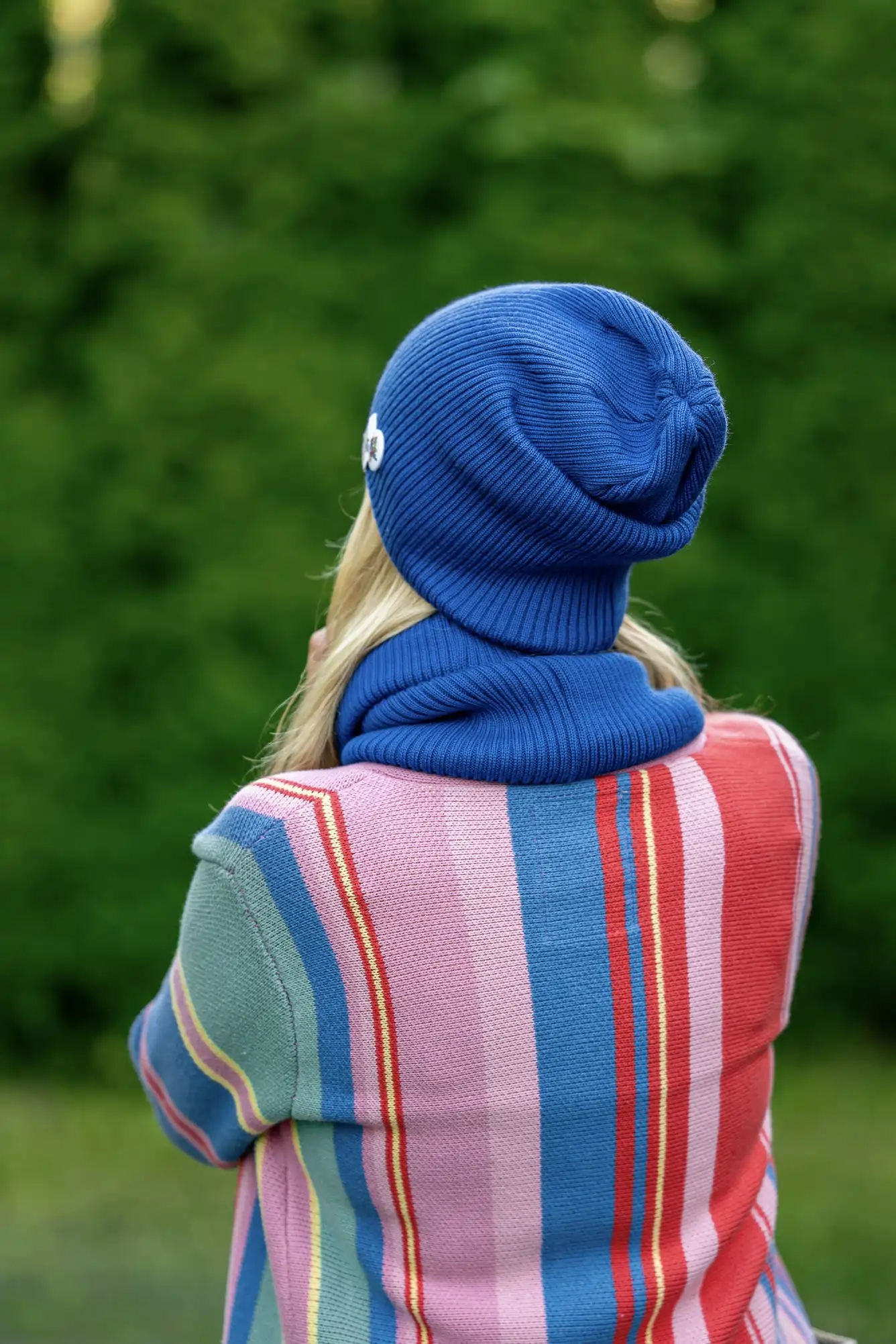Czapka slouchy MERINO logo kolorowe "Niebieski Kobalt" 36 polska czapka damska