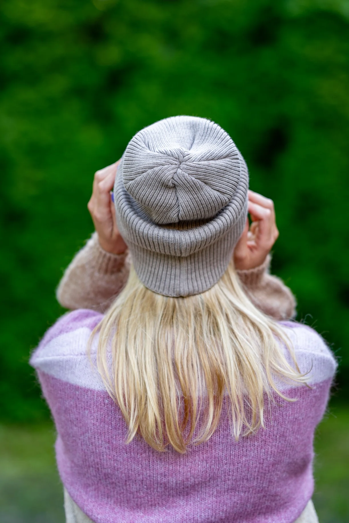 Czapka long MERINO logo kolorowe "Beż" 14 beżowa czapka beanie