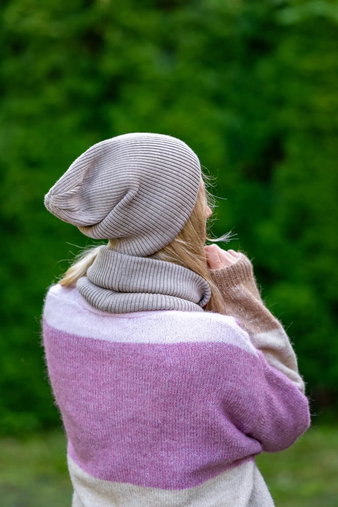 Czapka long MERINO logo kolorowe "Beż" 37 beżowy komplet na zimę
