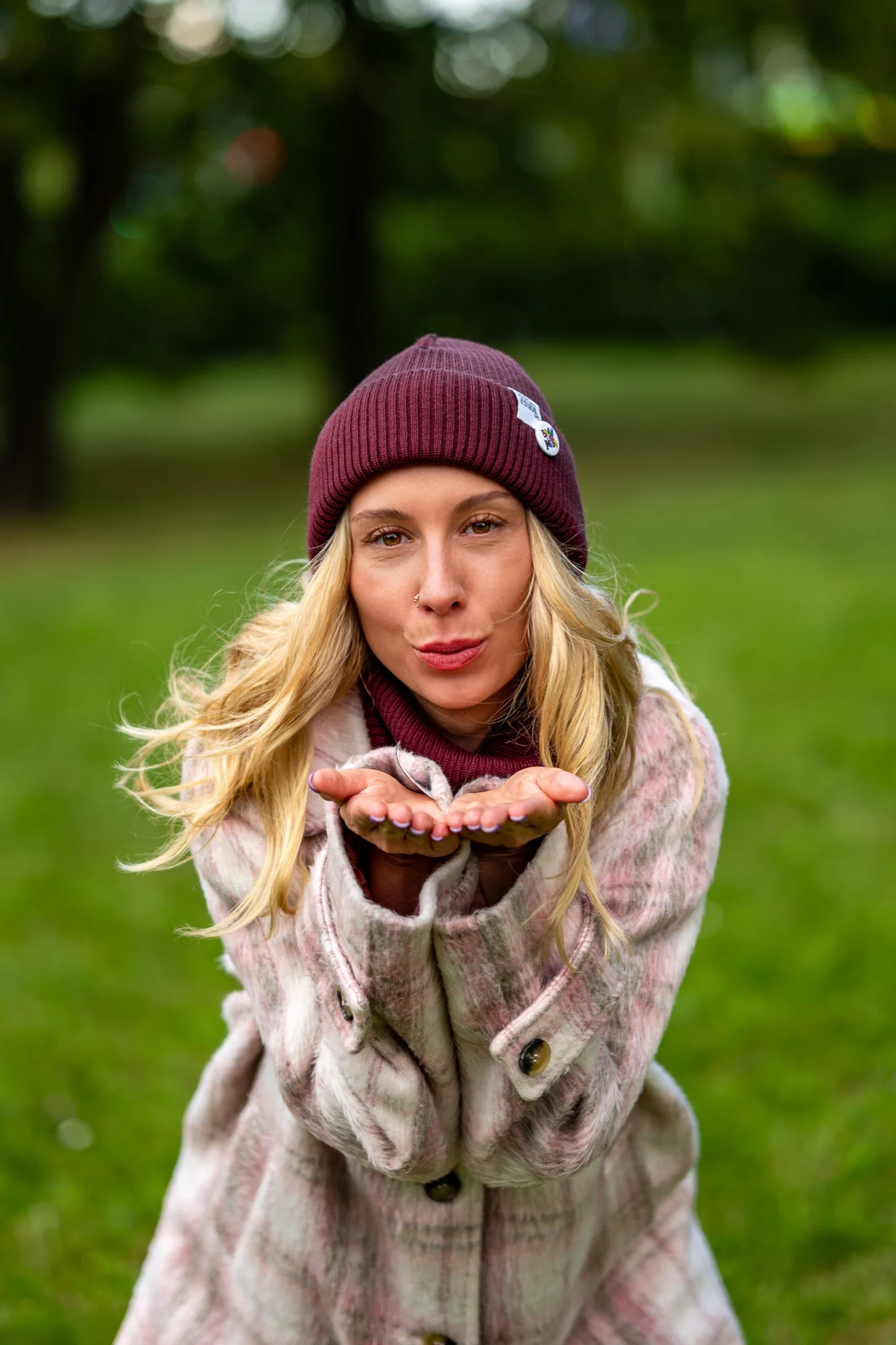 Beanie MERINO logo kolorowe "Bordo" 19 bordowa czapka wełniana