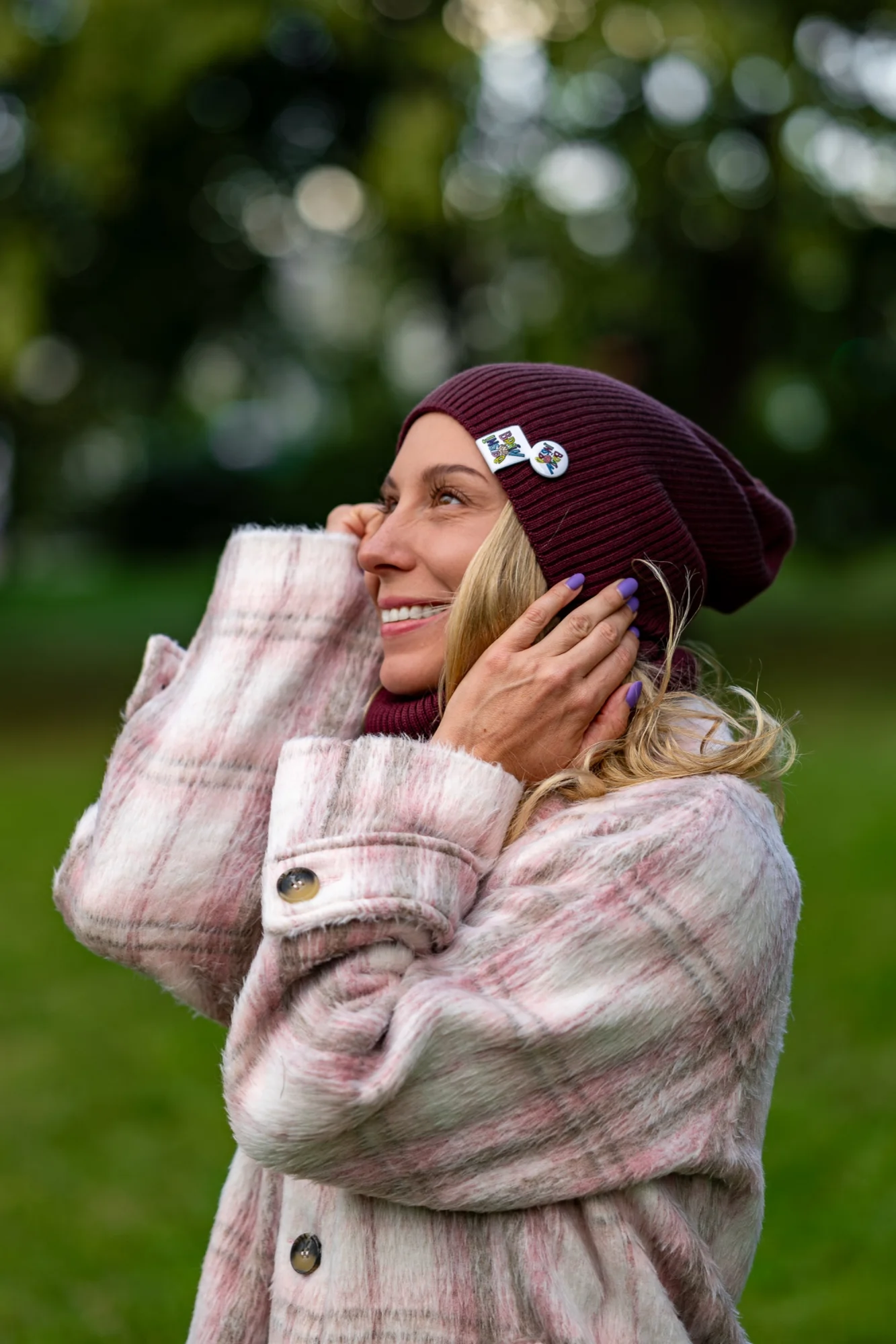 Czapka slouchy MERINO logo kolorowe "Bordo" 1 czapka smerfetka bordo