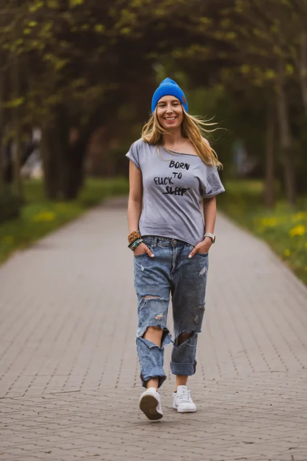 szara koszulka oversize